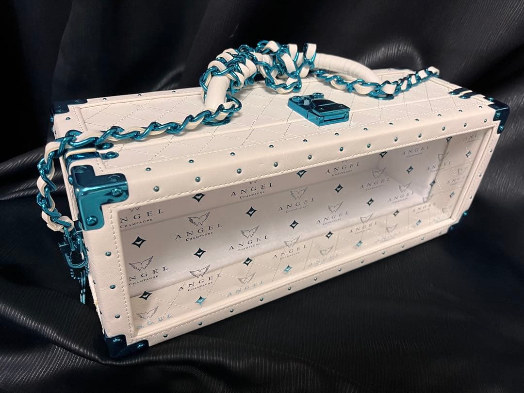 エンジェルシャンパン　エンジェルハートドゥミセック　ホワイト空箱