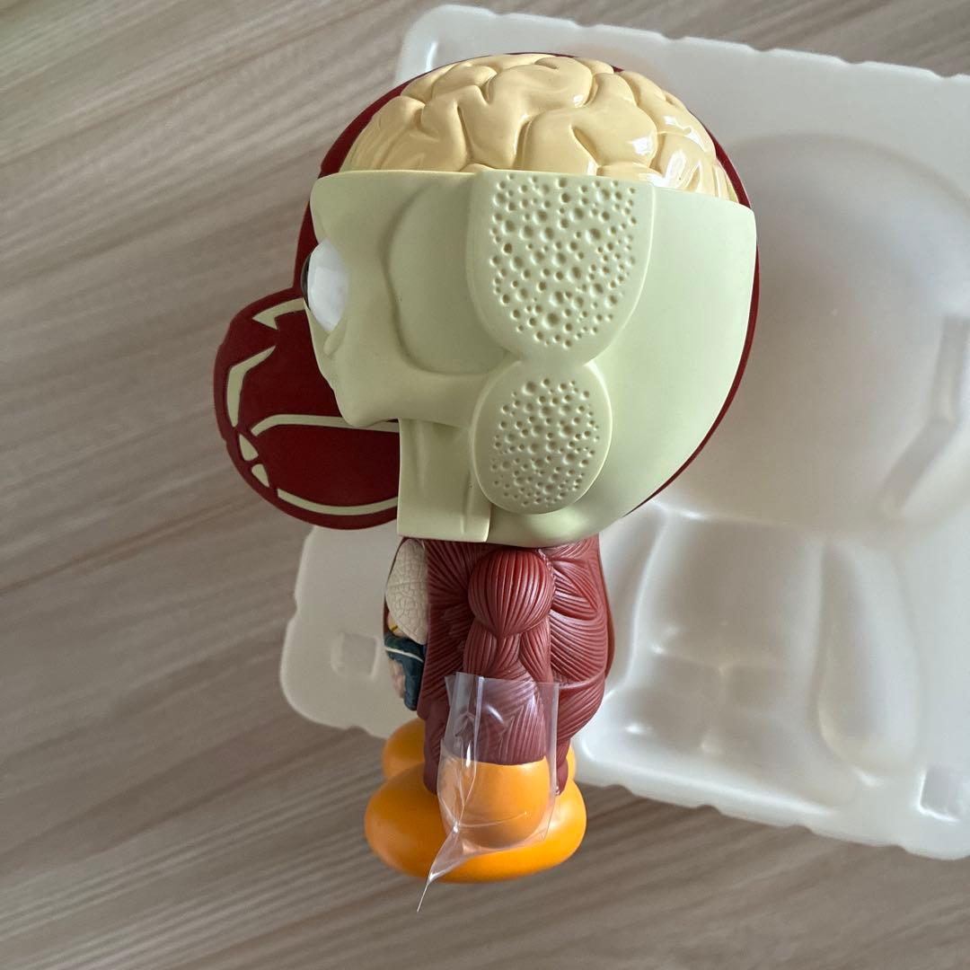 KAWS MILO フィギュア　赤