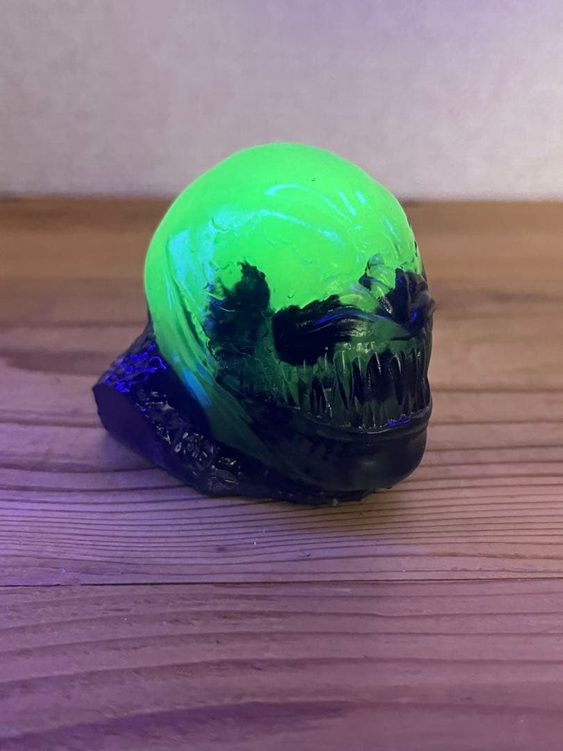 X ray ヴェノム　クリアブラック　蓄光　マーベル