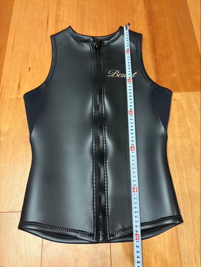 匿名配送　美品　Bewet タッパー　ラバー生地