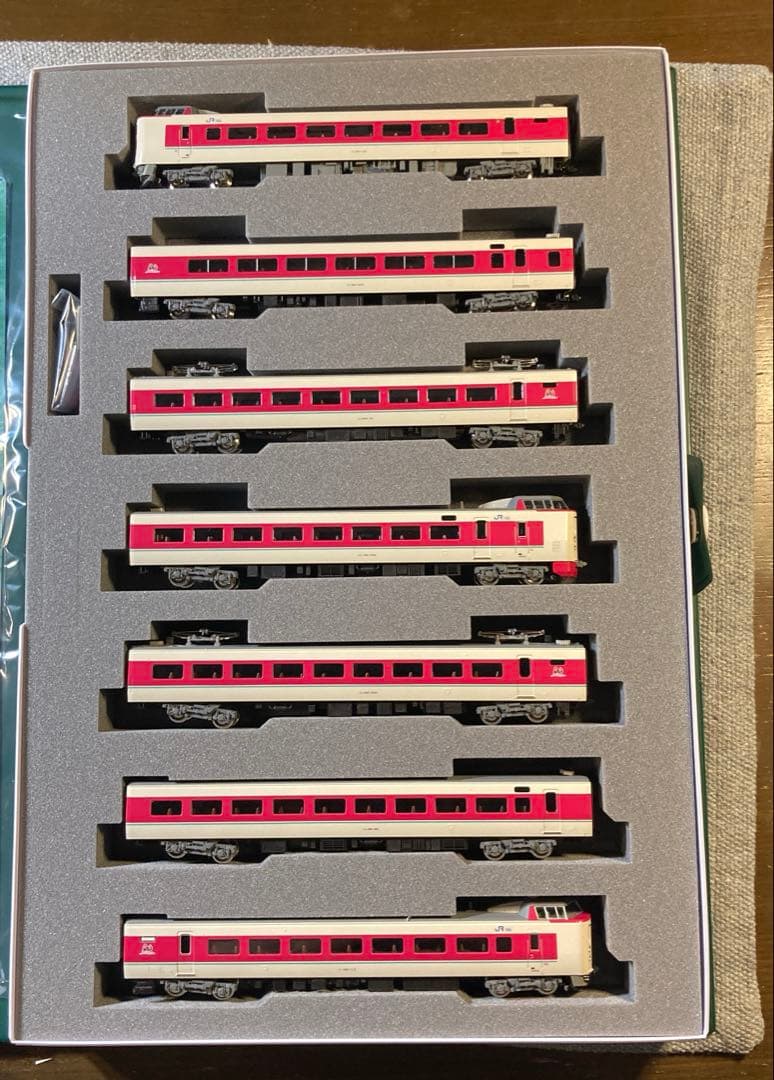 KATO 10-1779 381系 ゆったりやくもノーマル編成・グレー台車7両