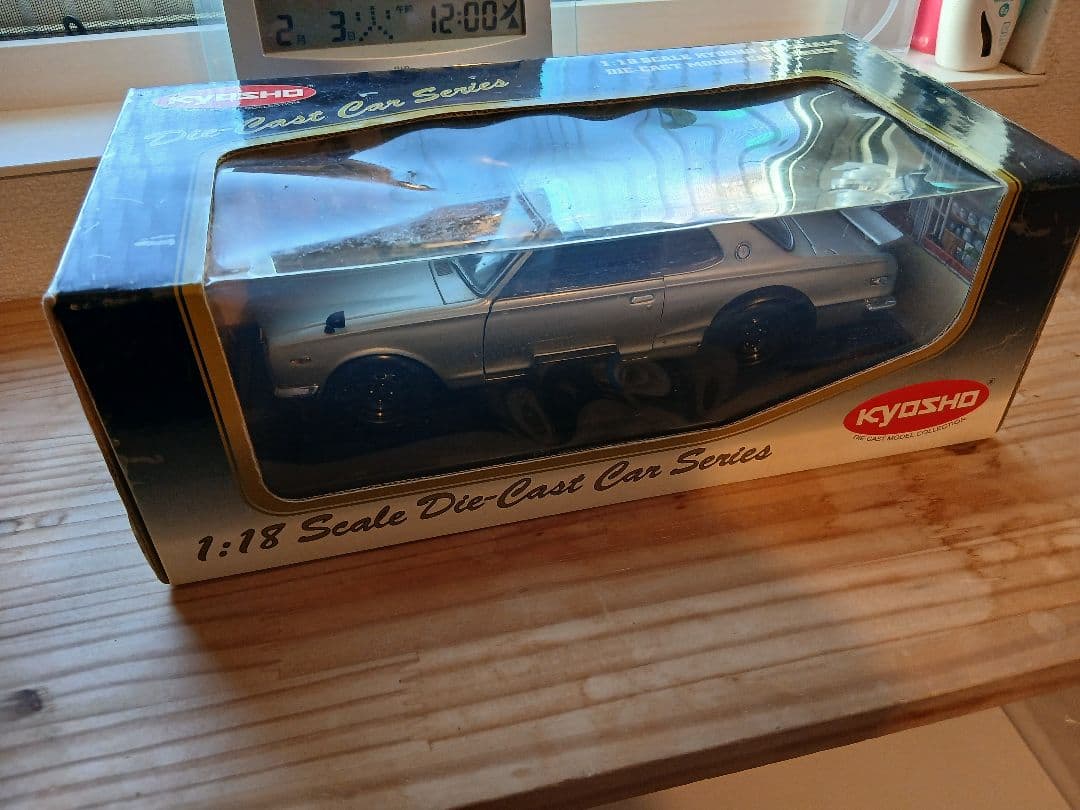 ミニカー KYOSHO SKYLINE 2000GT-R 1:18 KPGC10