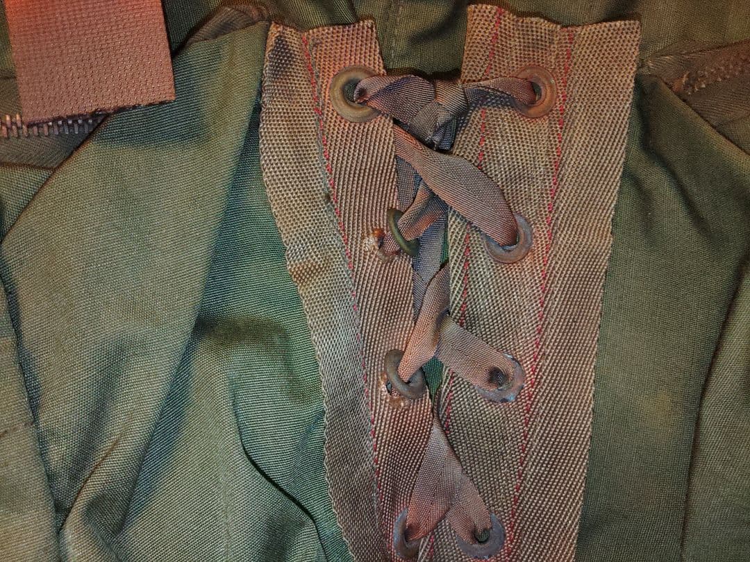 再々値下げ‼️ヴィンテージ フライングジャンプスーツとサバイバルベスト