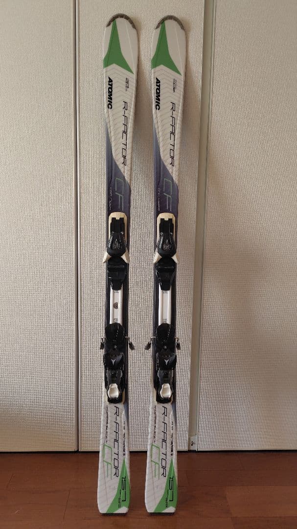 Atomic Perfect スキー 板 ホワイト/グリーン