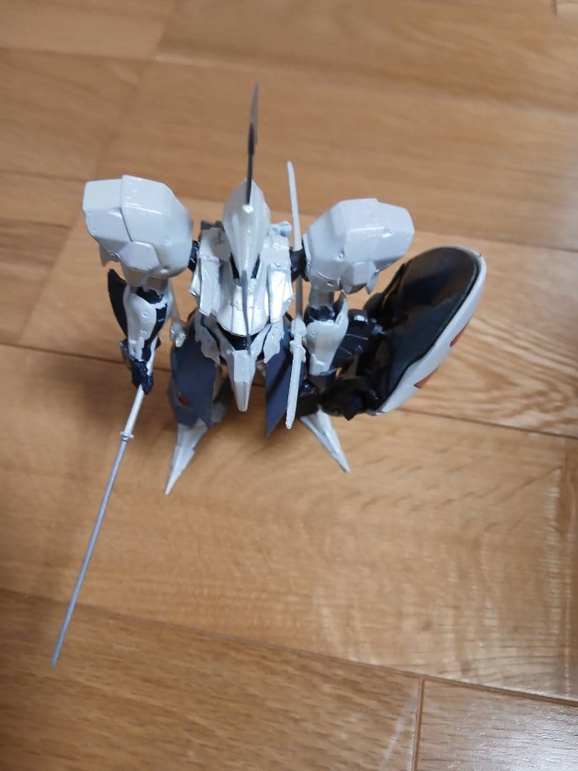 ファイブスター物語　ロボットフィギュア 剣と盾付き