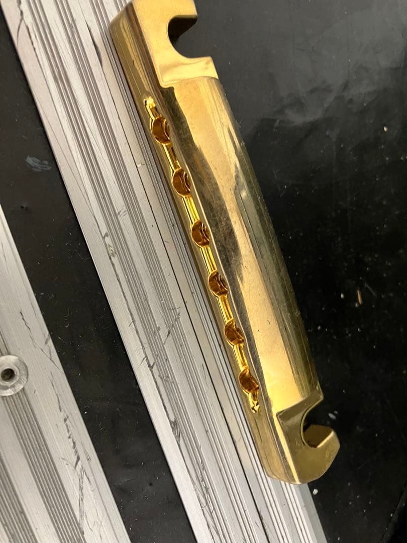 Gibson custom shop アルミ　テイルピース