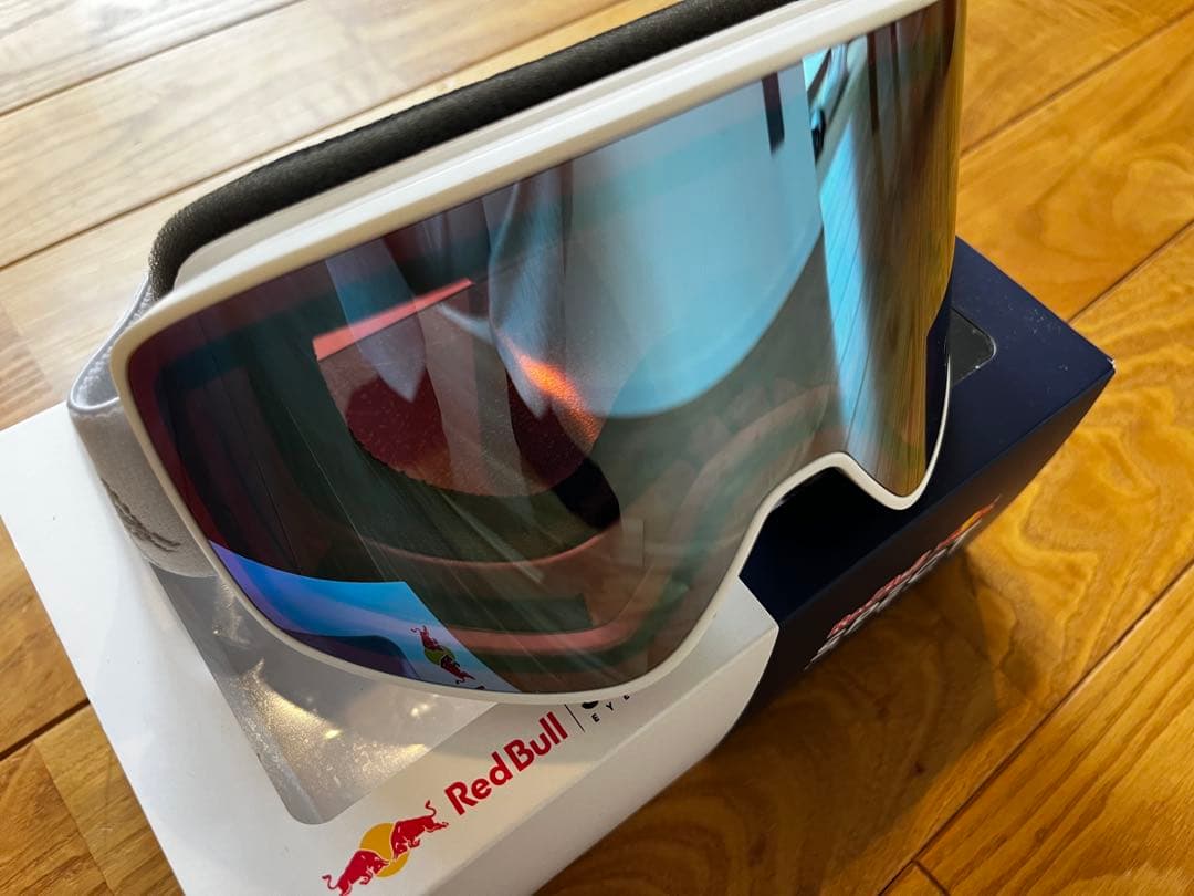 Red Bull SPECTスノーゴーグル ミラー仕上げ