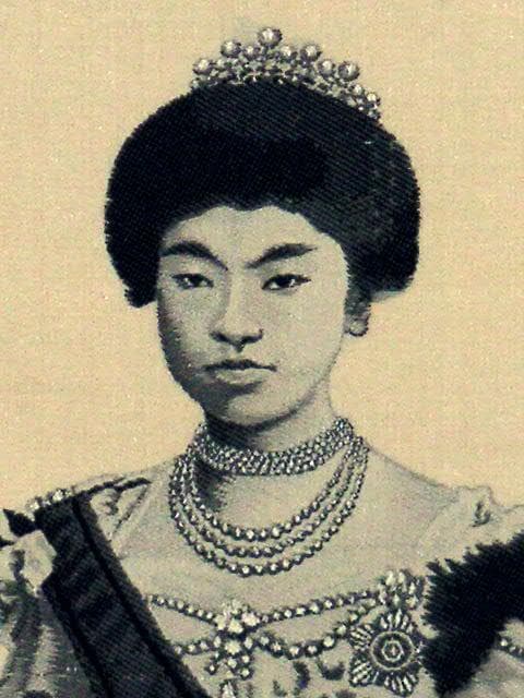 ♥掛軸　大正時代　皇后陛下　つづれ織り　大正天皇　人物　掛け軸　骨董品