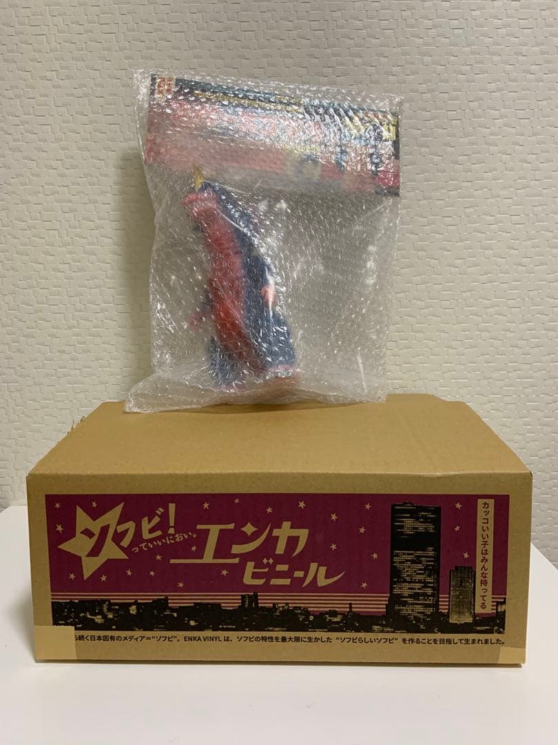 ロゴ入り輸送箱付き　enka vinyl スペースゴジラ　エンカビニール