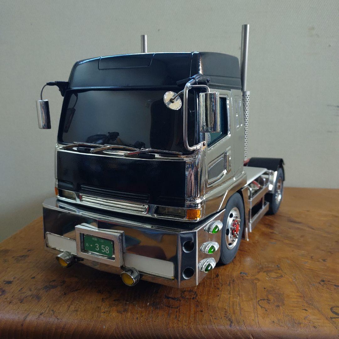 タミヤ1/14トレーラーヘッドデコトラムネトラキャビン