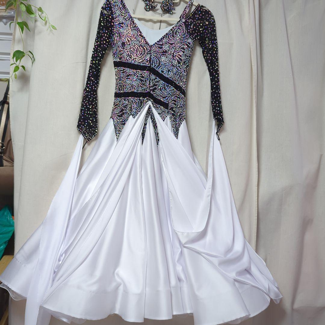 社交ダンスドレス 黒と白 スパンコール