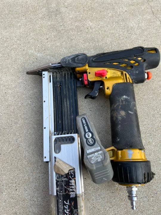 日立工機　ピンタッカ　高圧