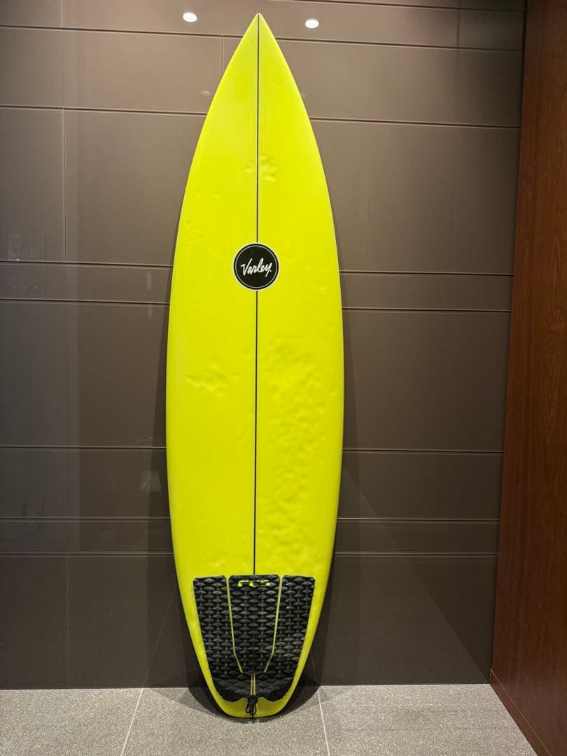 Valley Buster ショートボード イエロー　6.0