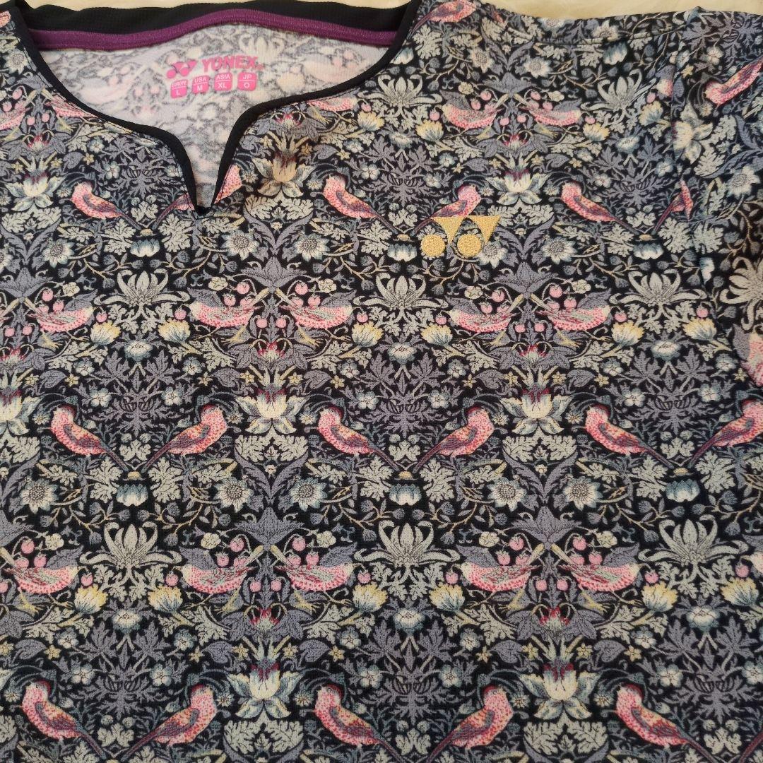 YONEXヨ ネックス　レディーステニスウェア 上下セット