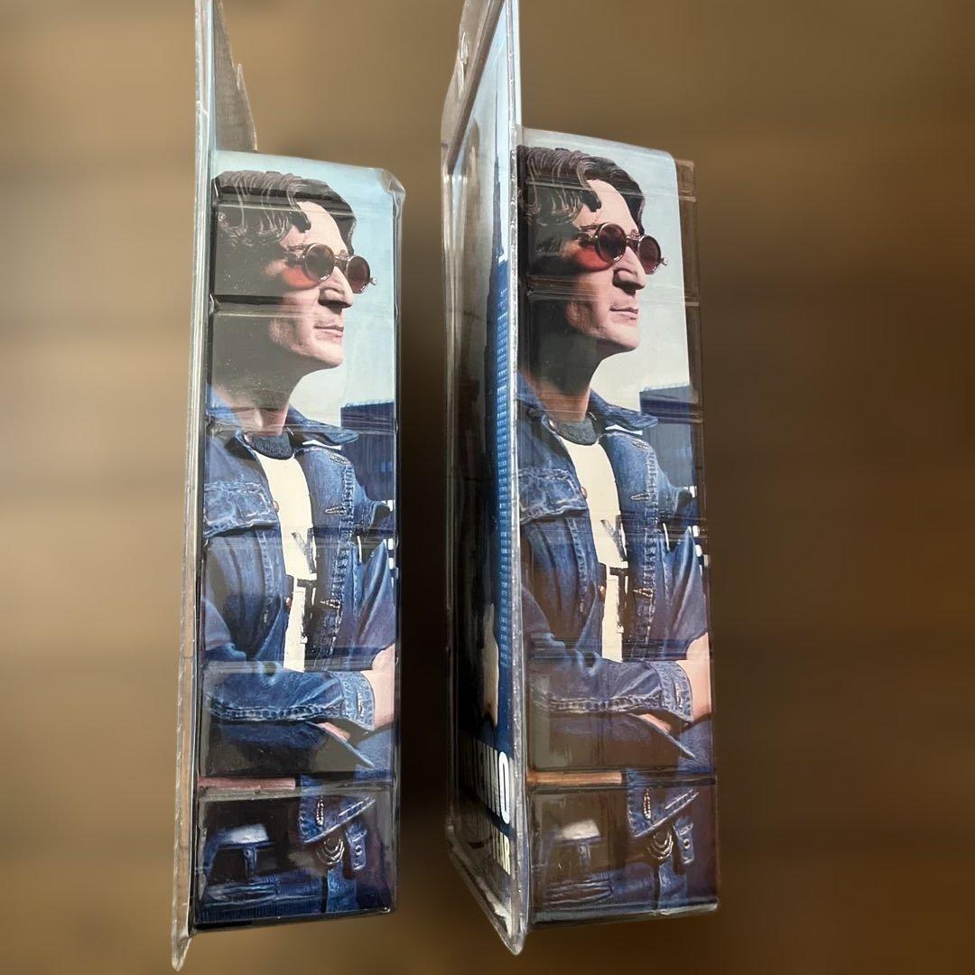 【新品未開封】2セット　ジョンレノン　フィギュア　Beatles カラーモノクロ