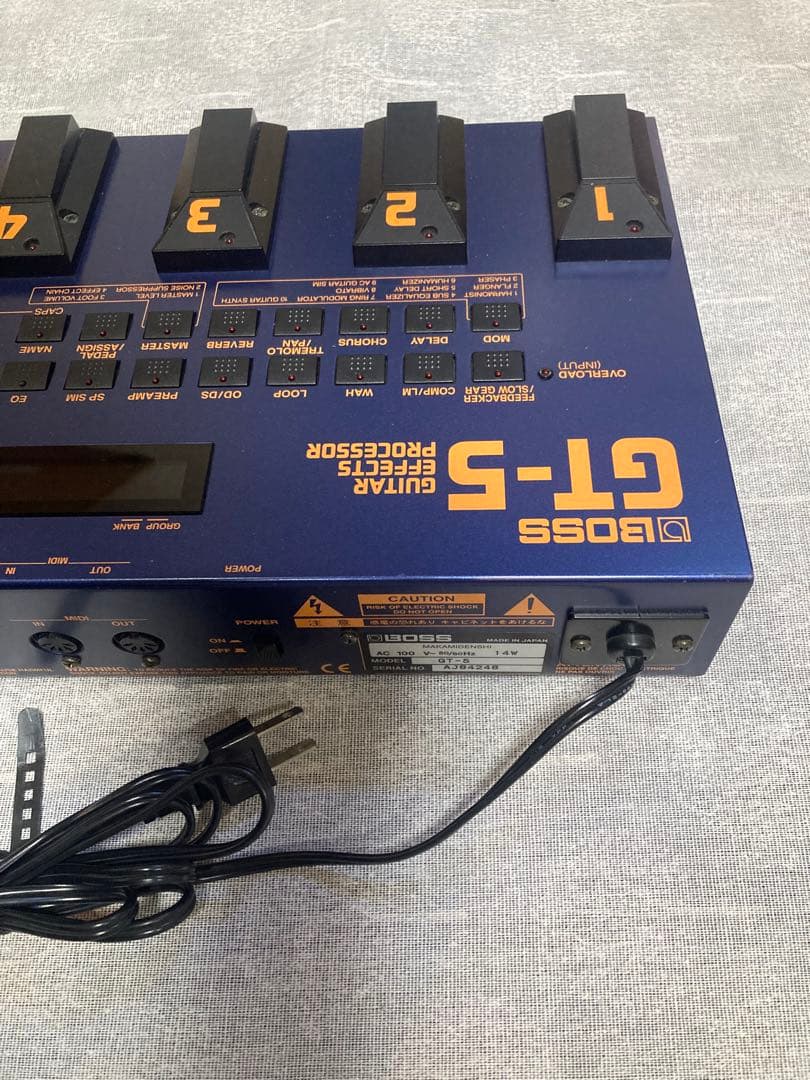 【週末値下げ】BOSS GT-5 マルチエフェクター