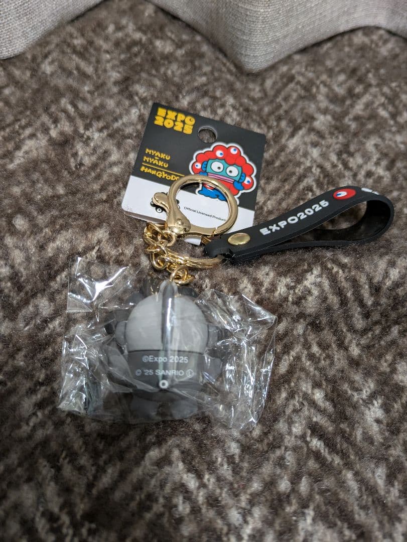 【３つ】サンリオミャクミャク 黒キーホルダー ハンギョドン マイメロ シナモン