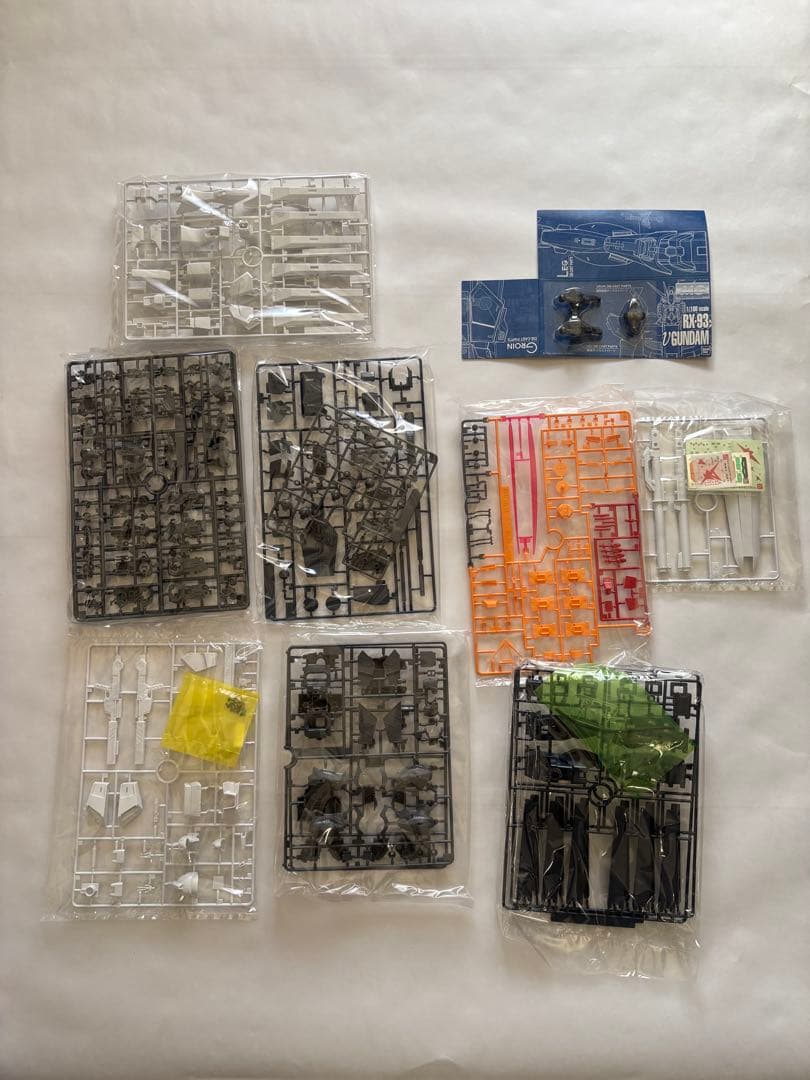 MG RX-93 νガンダム