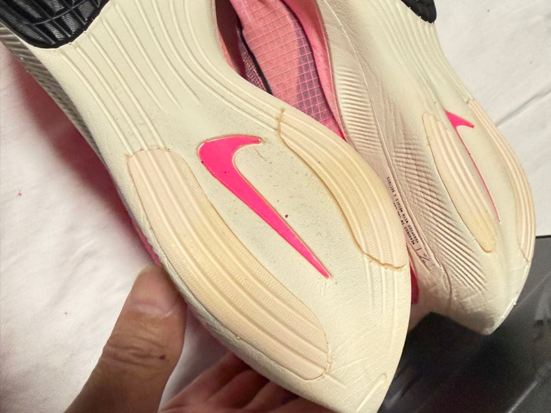 NIKE Zoomx Vaporfly Next % 新品未使用 27.0cm