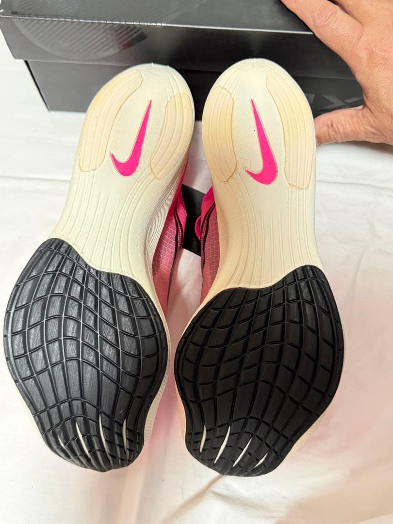 NIKE Zoomx Vaporfly Next % 新品未使用 27.0cm