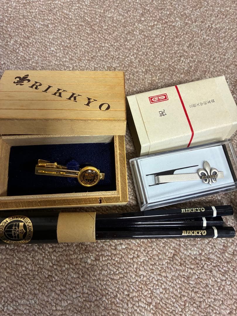 【今週末限定価格！】立教大学　Tシャツ　ネクタイピンなどのセット