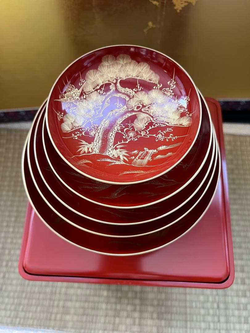 朱塗沈金鶴亀松竹梅文　盃台　五ツ組盃　木箱付　明治時代