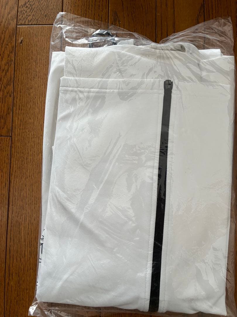 Under Armour ホワイト ウィンドブレーカー