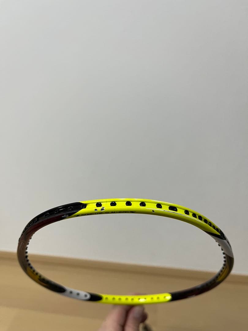 【状態良好】YONEX バドミントンラケット アークセイバーzスラッシュ