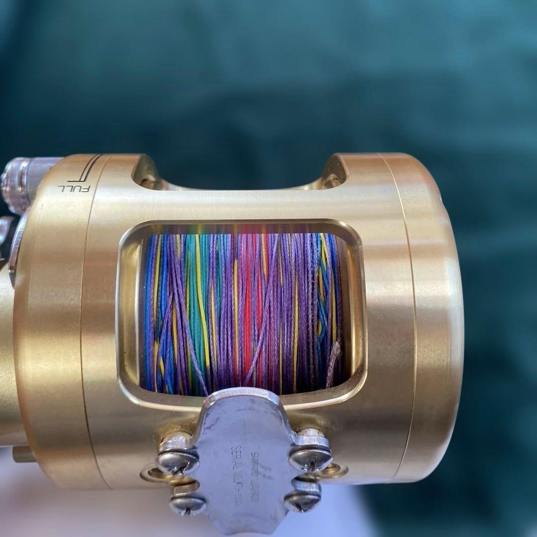 シマノティアグラ16両軸リール 金色