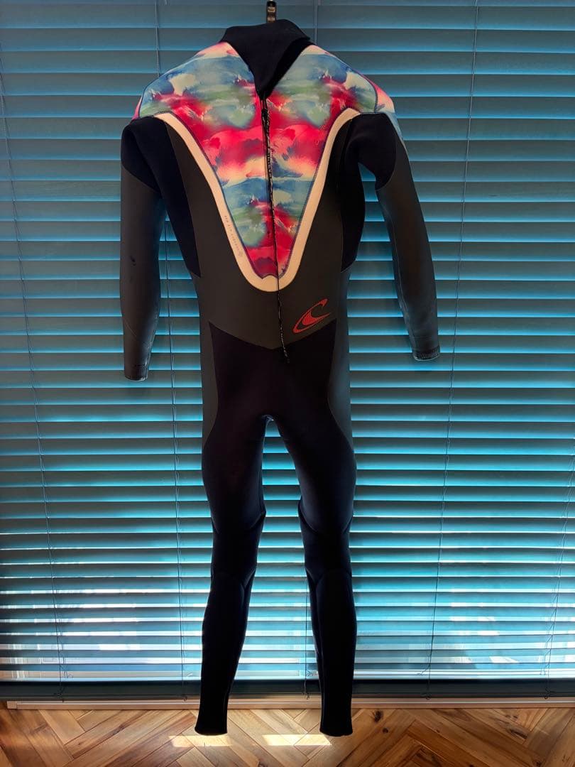 セミドライ　5✖️4✖️3ミリ　O’NEILl PSYCHO Z.E.N. ZIP