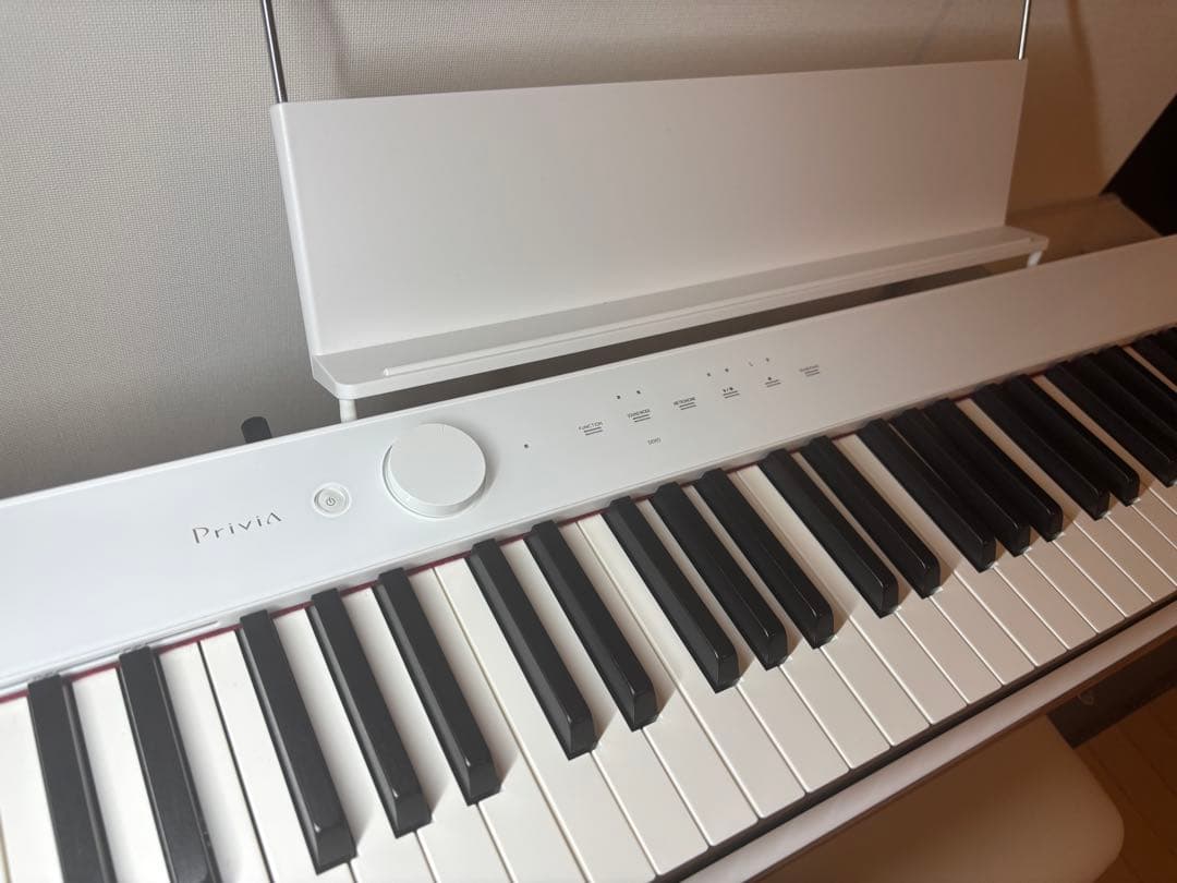Privia ホワイト電子ピアノ 88鍵