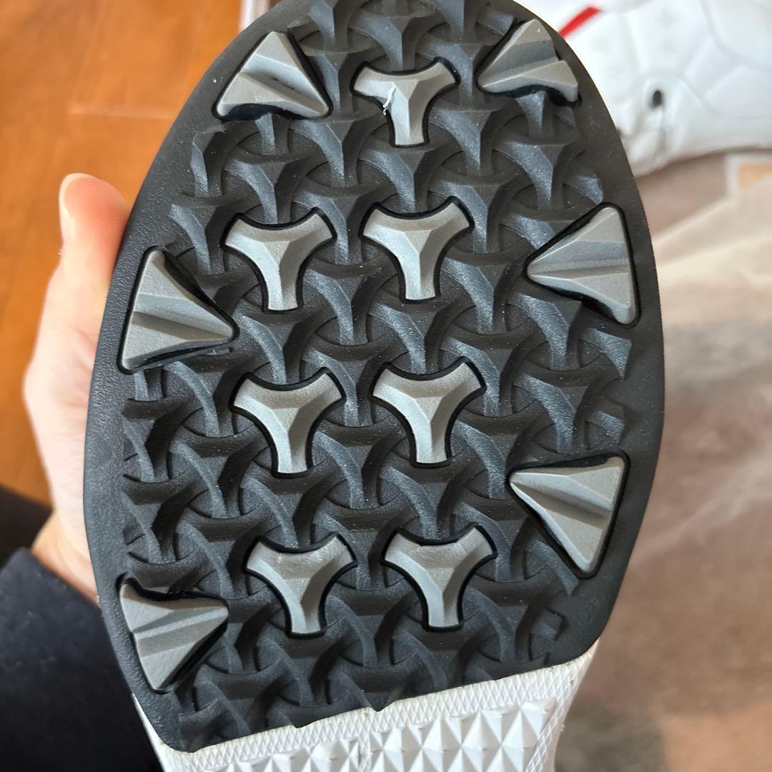 ホワイト ゴルフシューズ スパイクレス