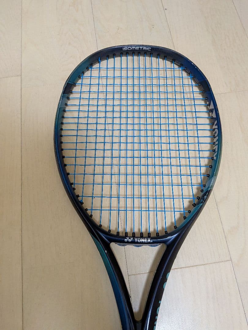 YONEX イーゾーン100