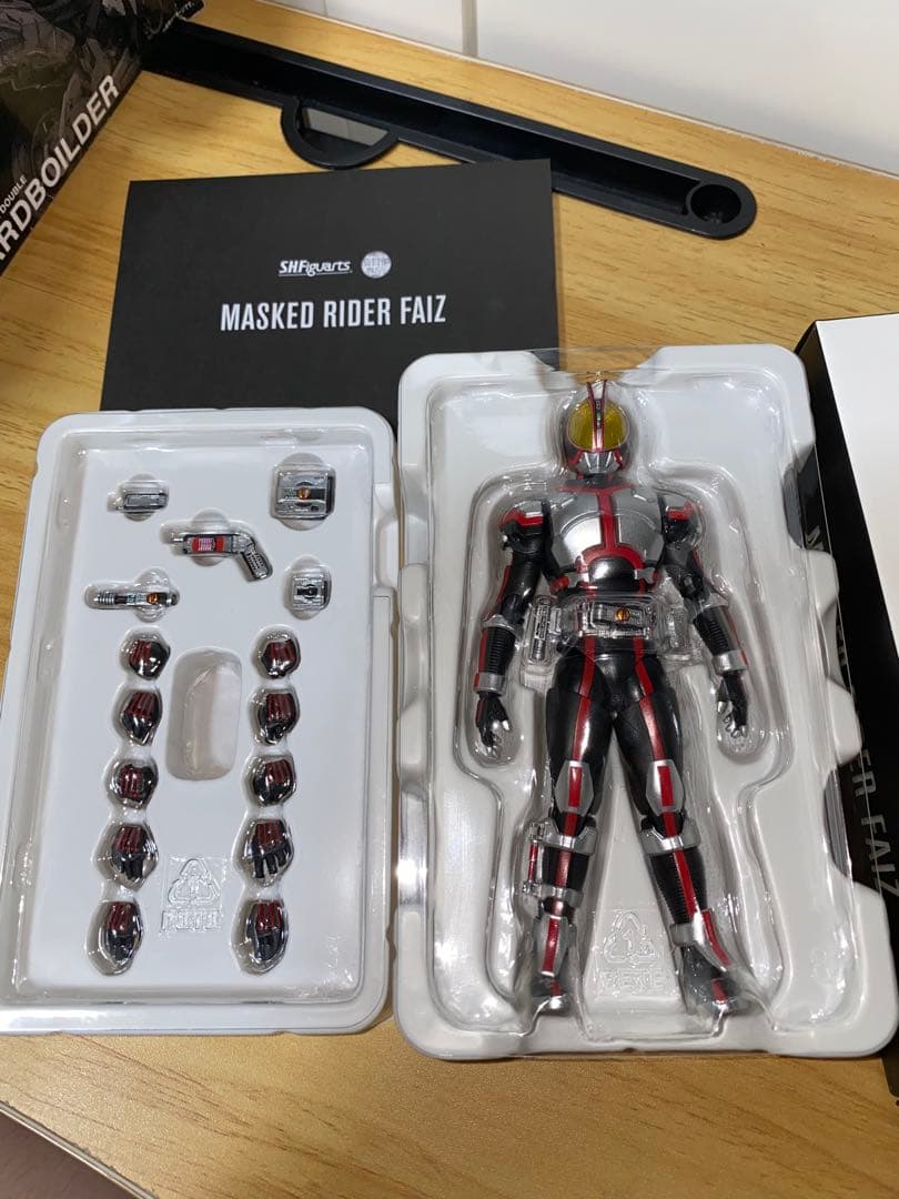 真骨彫製法　仮面ライダー　ダブル　キバ　ファング　ファイズ　フィギュアーツ