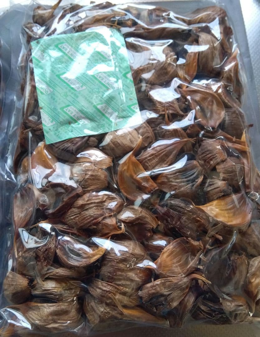 青森県産　黒にんにく2キロ