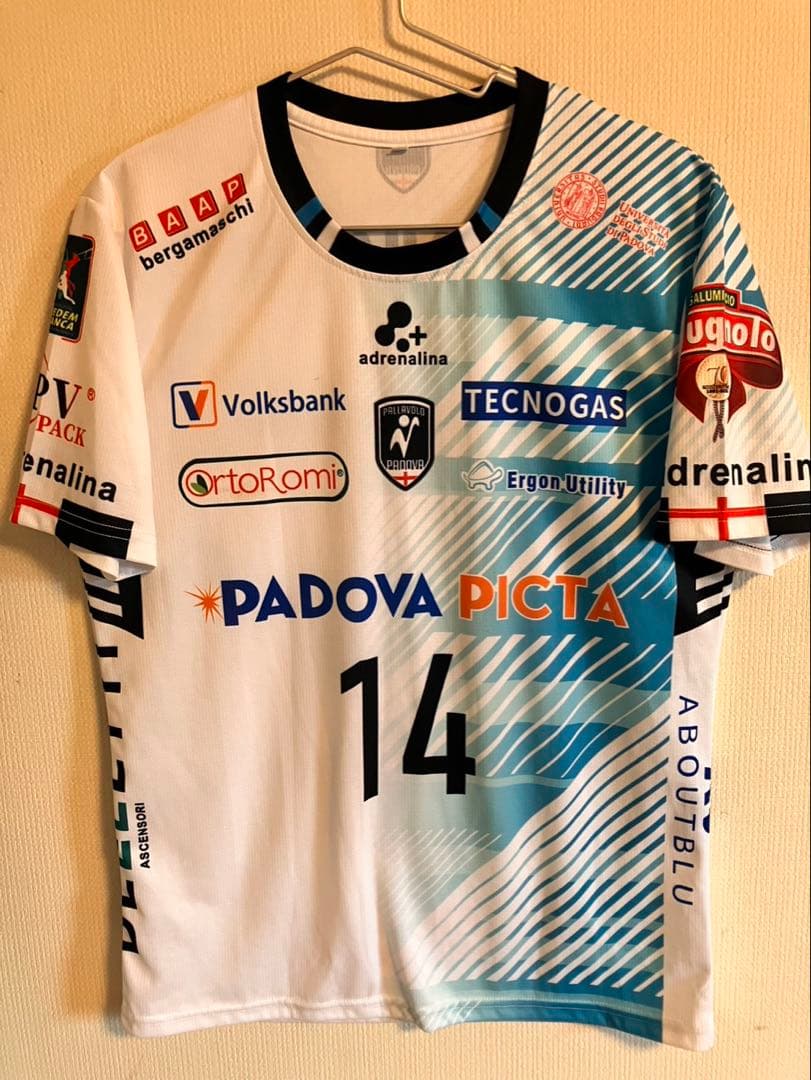 高橋藍 イタリア ユニフォーム