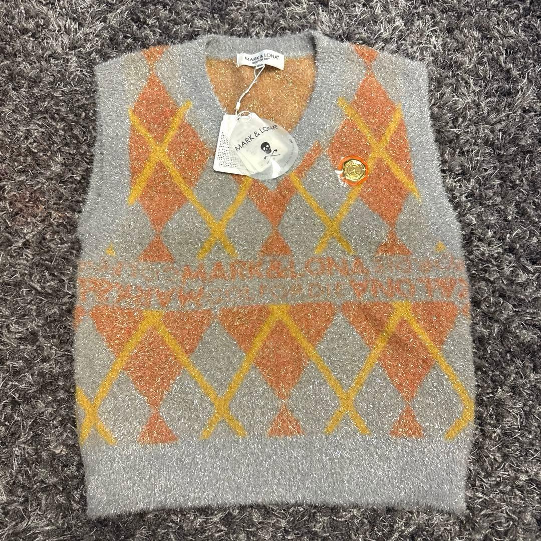 新品未使用　MARK & LONA ラメニットベスト