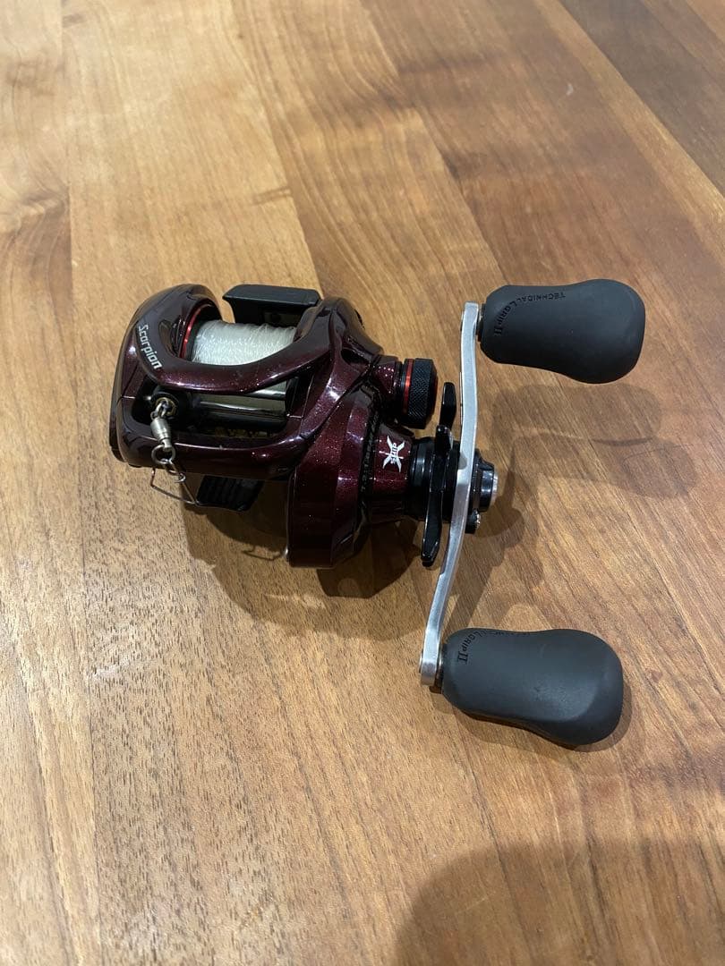 SHIMANO シマノScorpion 201HG ベイトリール
