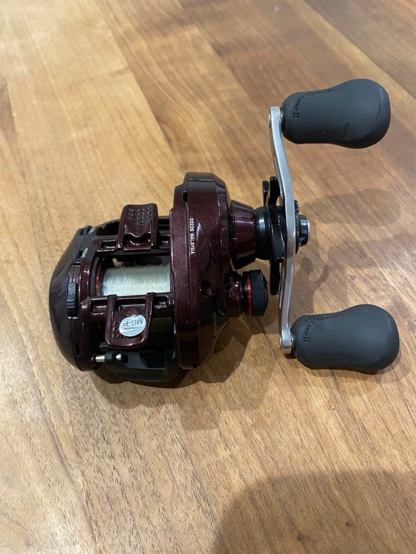SHIMANO シマノScorpion 201HG ベイトリール