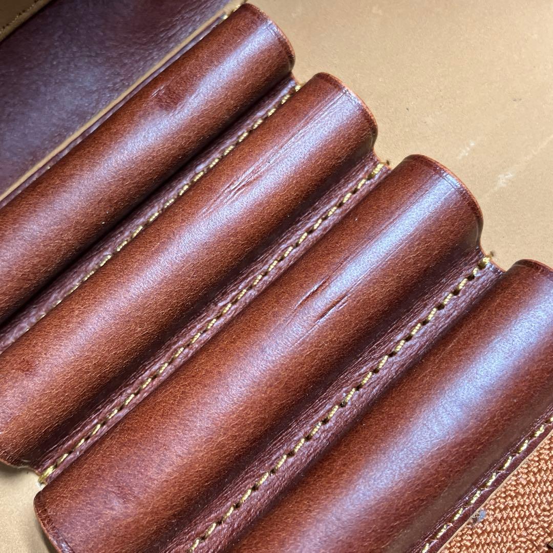 バハギアアンドクラフト プエブロ ブラウン ラウンドジップ型ペンケース