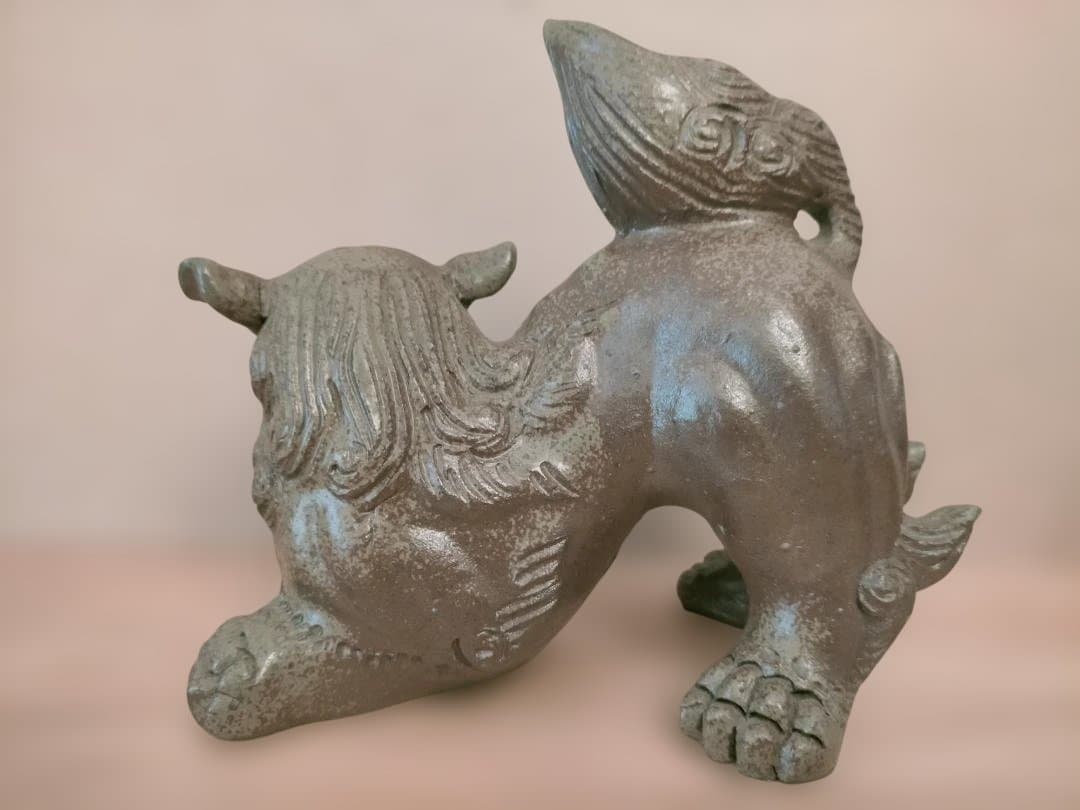 高江洲育男さんのシーサー