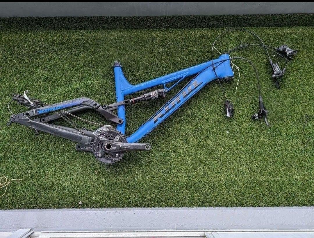 Kona マウンテンバイクフレーム 青 FSAクランクセット