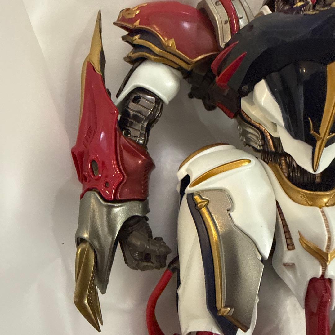 メタルビルド　DRAGON SCALE BELLVINE　ヴェルビン