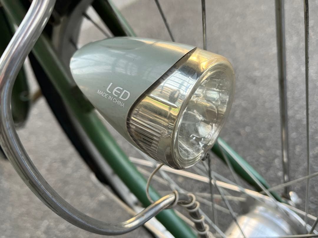 じ*こ様 中古ブリヂストンLEDオートライト自転車26インチ★グリーン※配達地域