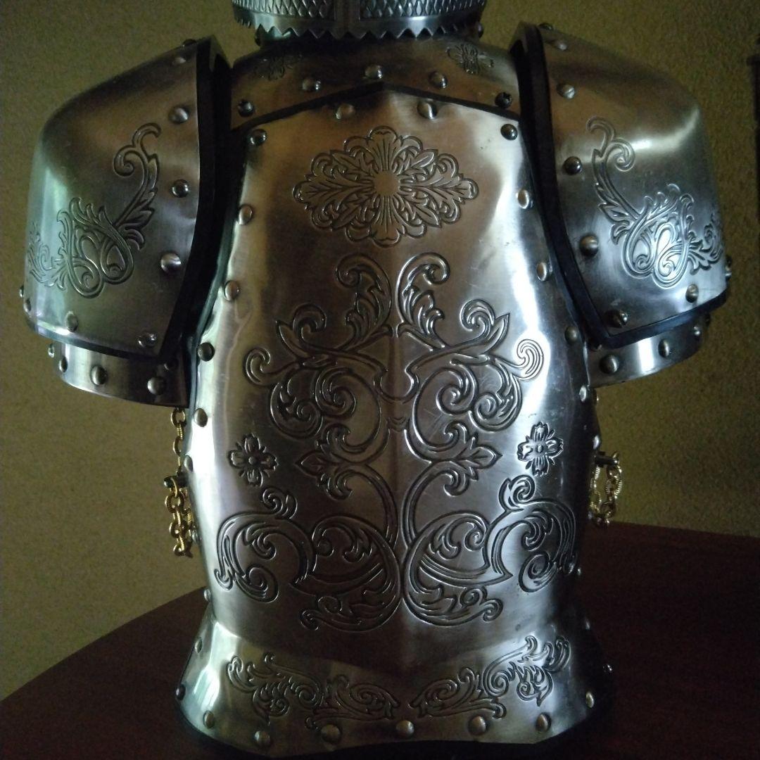 騎士の鎧 ウイスキー　ケース　 約30cm