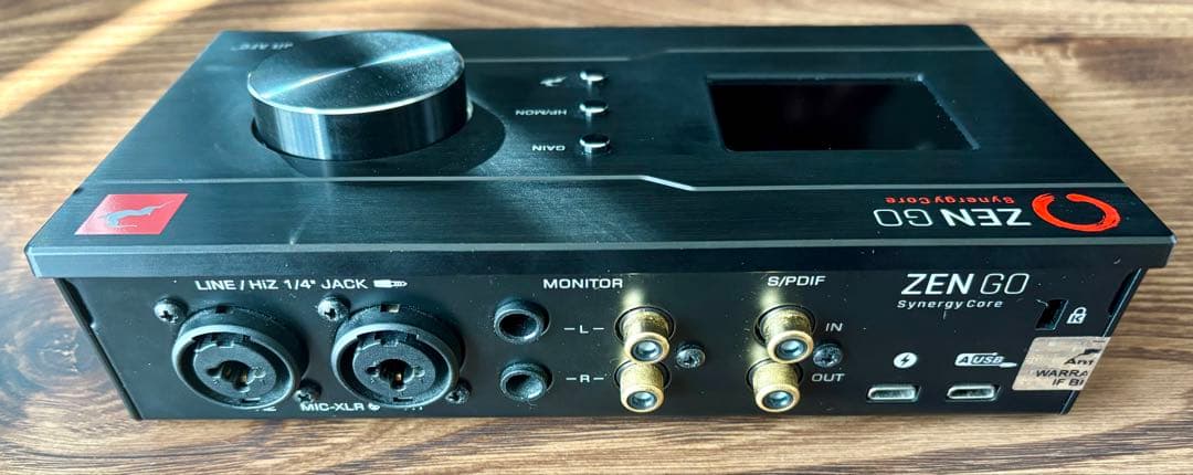 antelope audio ZEN GO ピンクの猫