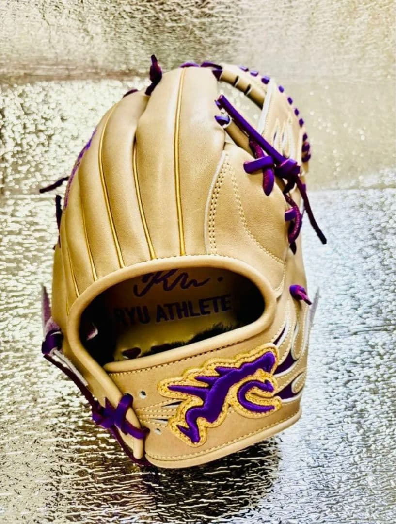 RYU 6周年記念グローブ　TIG 硬式軟式兼用モデル