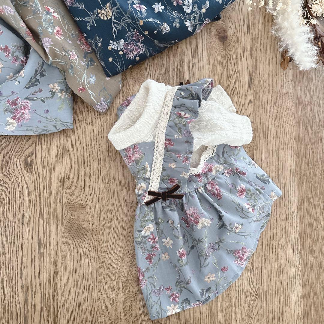 ハンドメイド　花柄ウール混ビエラプリントフリルワンピース　犬服