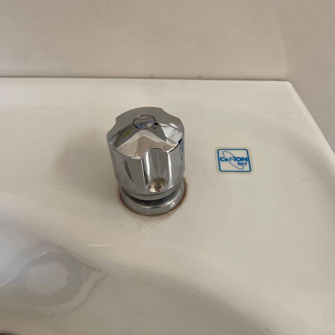 TOTO製　シャンプーボール　水洗金具セット