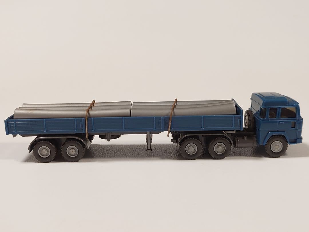 ミニカー WIKING Magirus Truck-Trailer with pipes